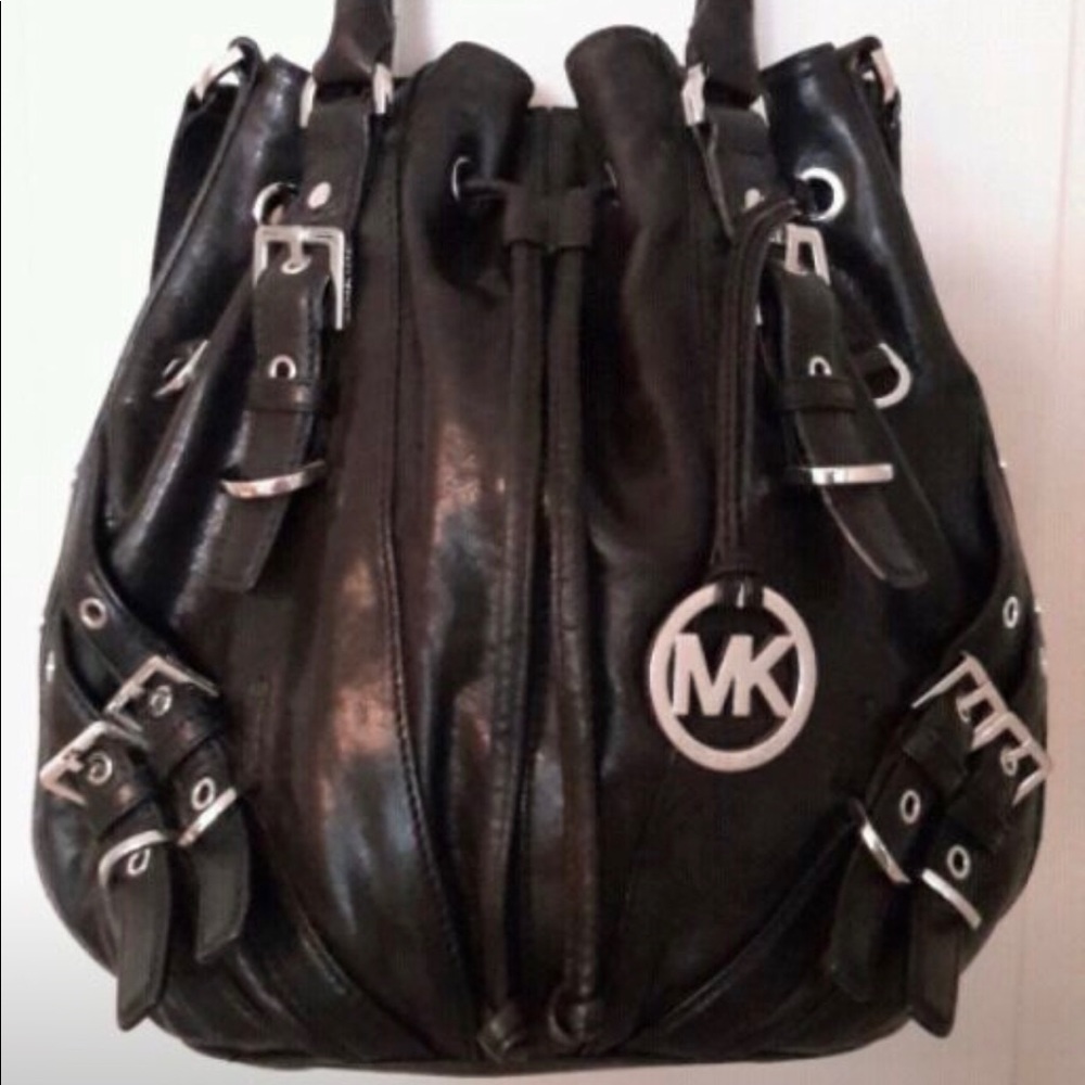 “Milo” genuine leather satchel